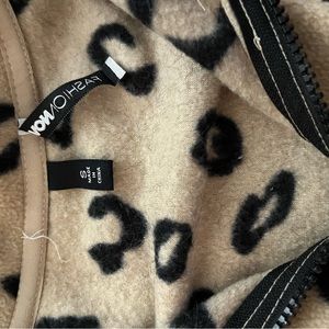 Cheetah print pull over